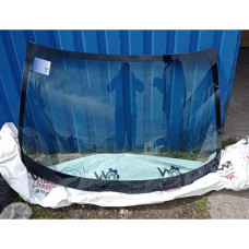 Стекло ВАЗ 1117, 1118, 1119 (Калина) ветровое с полосой зеленое (пр-во SafeGlass)